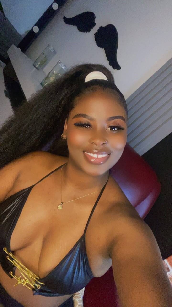 AngelaBasset photo 2