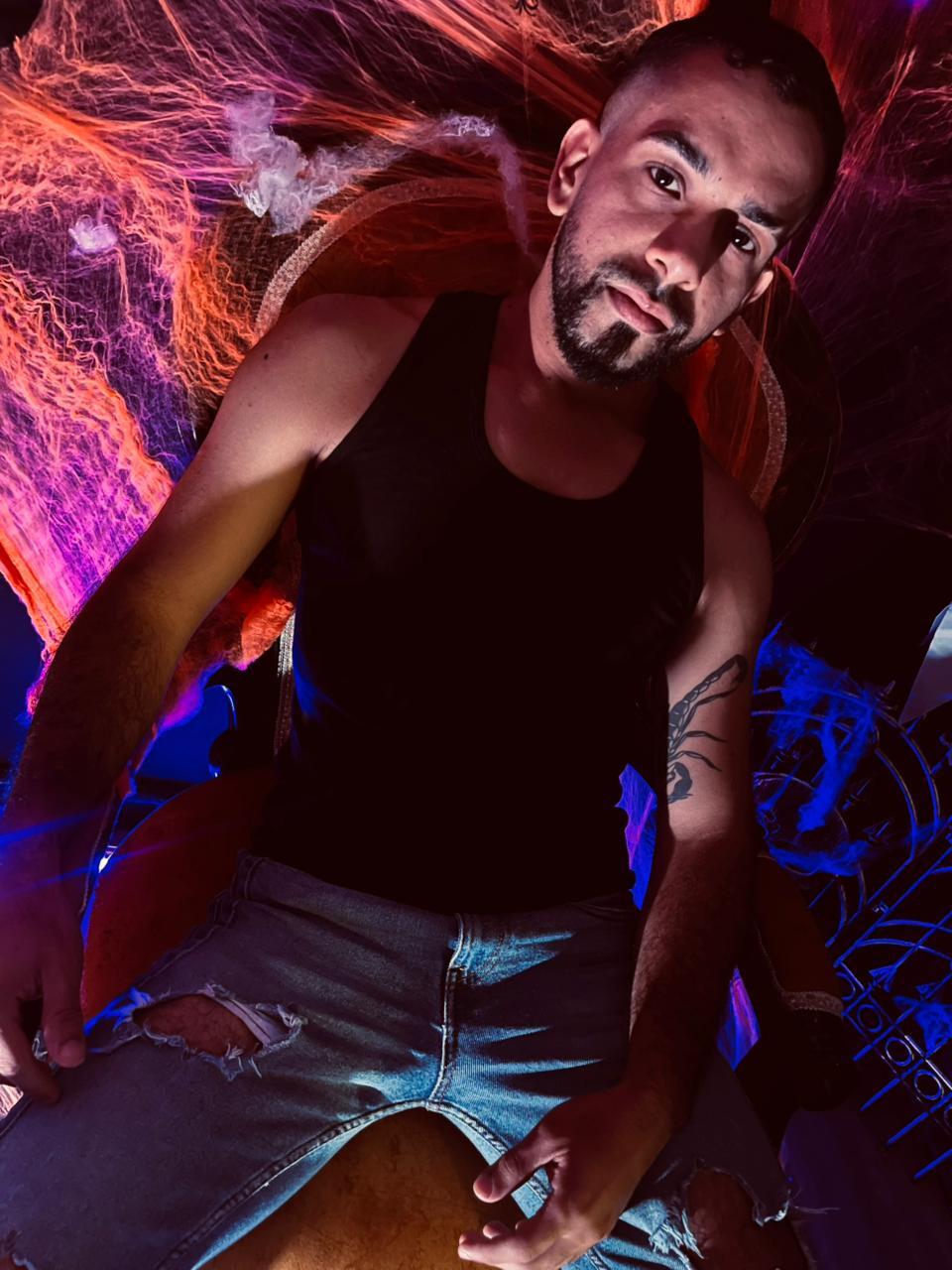 lobo_sex21 from Jerkmate