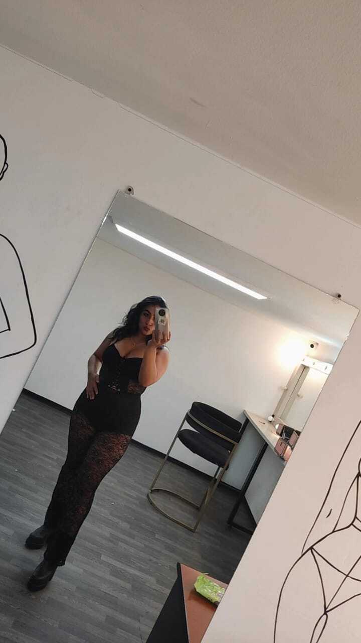 carolinaarias from Jerkmate