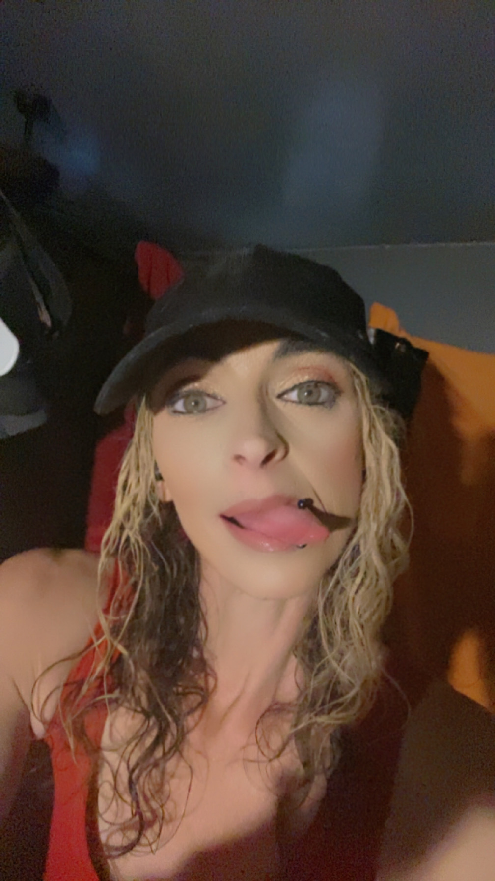 hollymartin25 from Jerkmate