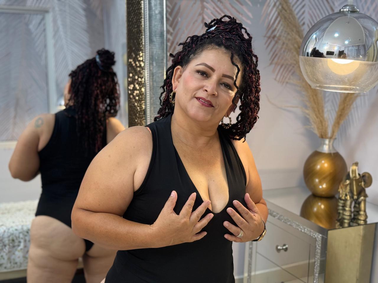 elena_milff from Jerkmate