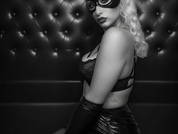 Madame_Blonde