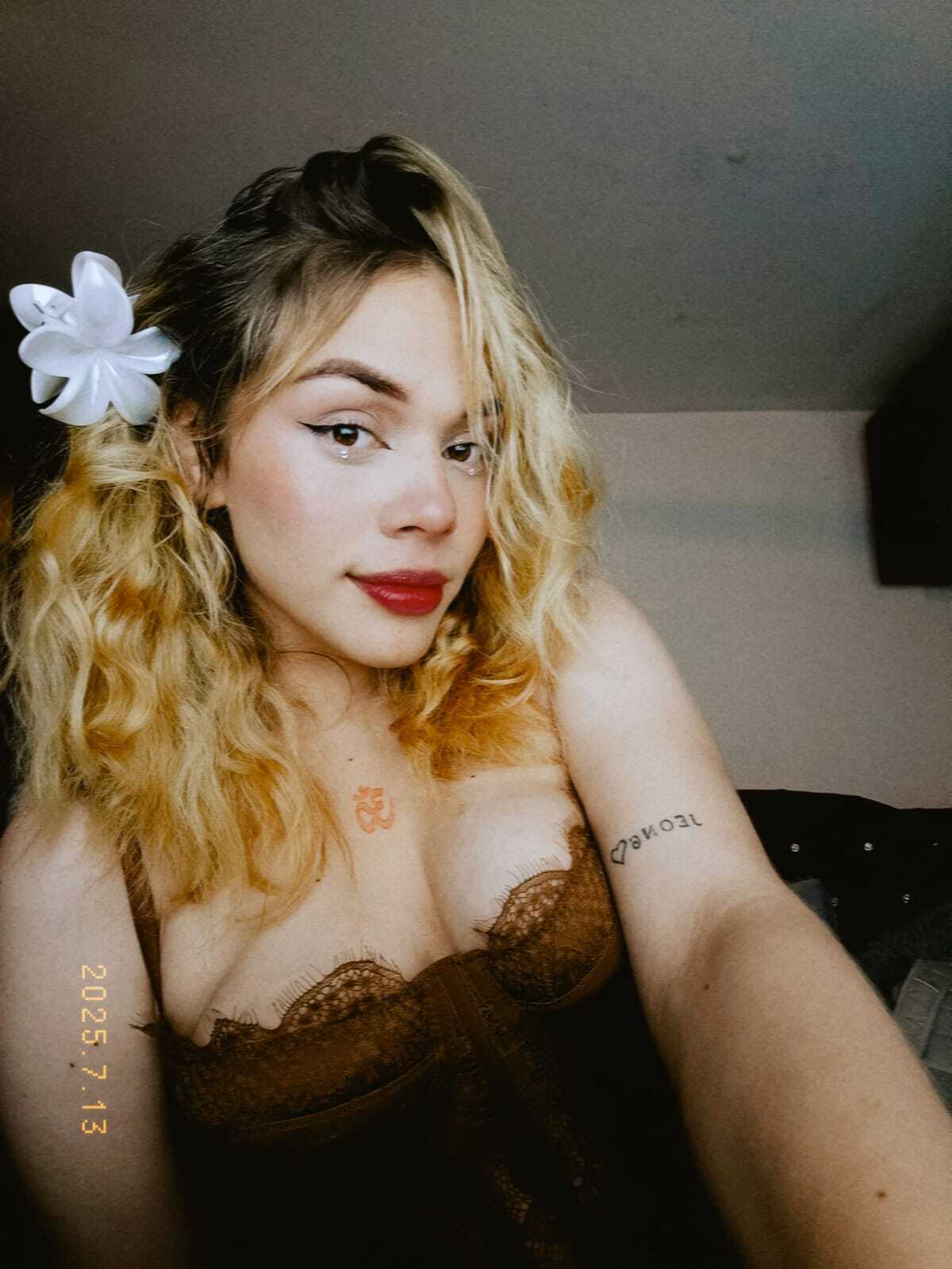 emma_rivera from Jerkmate
