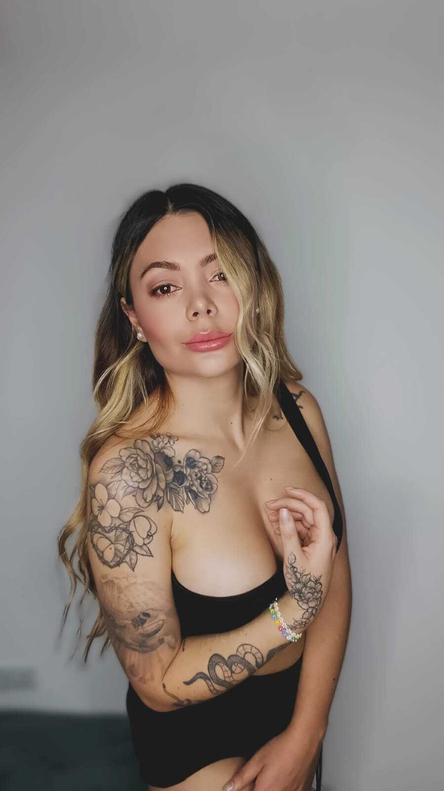 isabellasaennz from Jerkmate