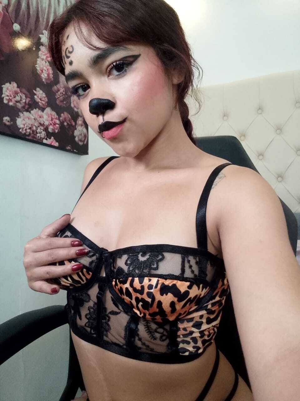 antonellanegrete from Jerkmate