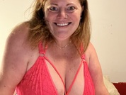 BustyBeautifulGinger